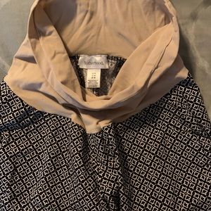 Motherhood Maternity slacks black white pattern